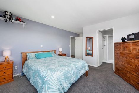 Photo of property in 5 Castaway Place, Gulf Harbour, Whangaparaoa, 0930