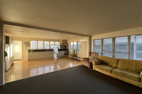 Photo of property in 9 Waterview Road, Favona, Auckland, 2024