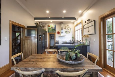 Photo of property in 16 Brewster Street, Bluff Hill, Napier, 4110