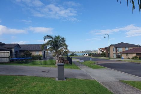 Photo of property in 61 Sunningdale Street, Wattle Downs, Auckland, 2103
