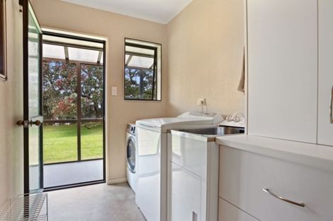 Photo of property in 37 Pohutukawa Drive, Athenree, Katikati, 3177