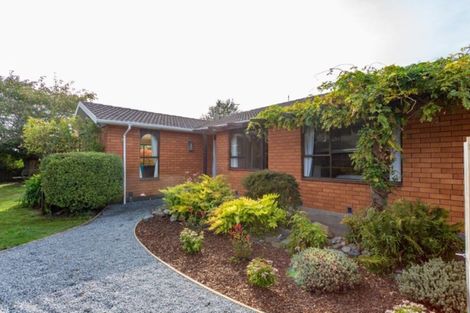 Photo of property in 6 Montclare Avenue, Ilam, Christchurch, 8041