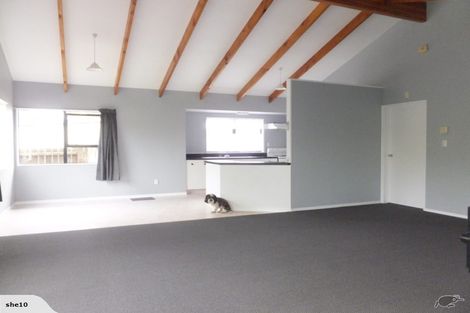 Photo of property in 570 Weymouth Road, Weymouth, Auckland, 2103