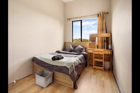 Photo of property in 30/3 Hulme Place, Henderson, Auckland, 0612