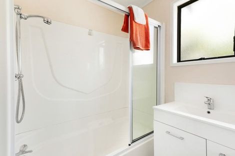 Photo of property in 2/111 Seymour Road, Sunnyvale, Auckland, 0612