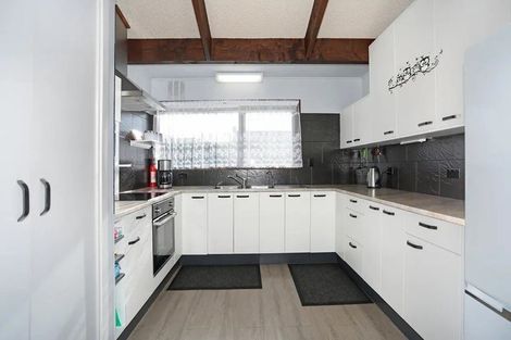 Photo of property in 12b Oxford Street, Marton, 4710