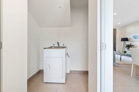 Photo of property in 12 Fermi Lane, Papakura, 2110