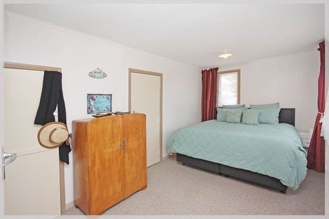 Photo of property in 26 Hall Place, Foxton Beach, Foxton, 4815