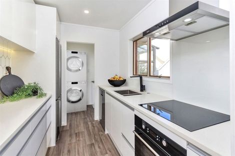 Photo of property in 3/9 Brian Avenue, Forrest Hill, Auckland, 0620