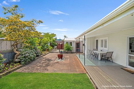 Photo of property in 102 Gonville Avenue, Gonville, Whanganui, 4501