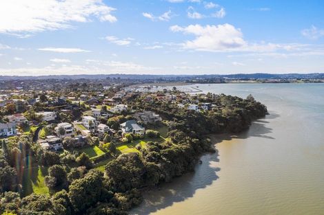 Photo of property in 13 Constable Lane, West Harbour, Auckland, 0618
