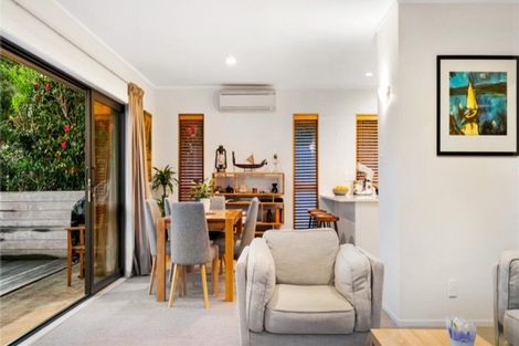 Photo of property in 1/67 Seaview Road, Castor Bay, Auckland, 0620