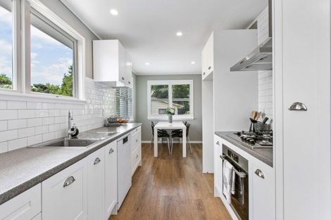 Photo of property in 1/235 Rangatira Road, Beach Haven, Auckland, 0626