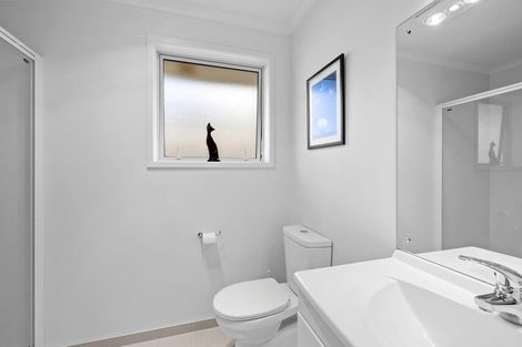 Photo of property in 476 Mangorei Road, Highlands Park, New Plymouth, 4312