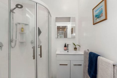 Photo of property in 584 Maunganui Road, Mount Maunganui, 3116