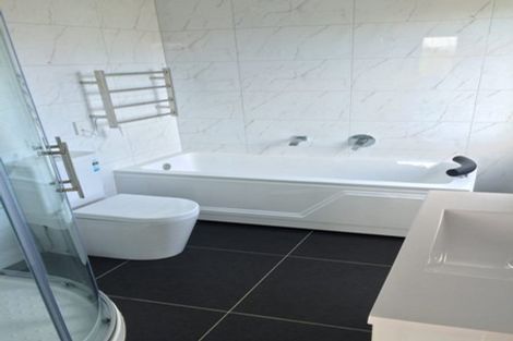 Photo of property in 2 Tarapiroe Avenue, Takanini, 2112