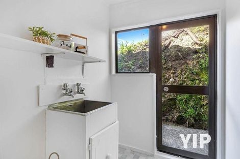 Photo of property in 33 Hindmarsh Street, Johnsonville, Wellington, 6037