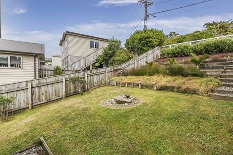 Photo of property in 55 Glanmire Road, Newlands, Wellington, 6037