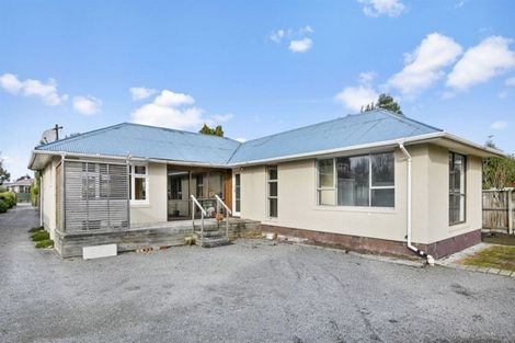 Photo of property in 47 Wainoni Road, Wainoni, Christchurch, 8061