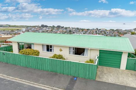 Photo of property in 14 Winston Place, Kew, Dunedin, 9012