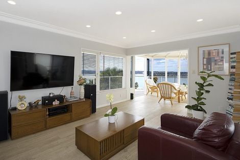 Photo of property in 41 Hadfield Street, Beach Haven, Auckland, 0626