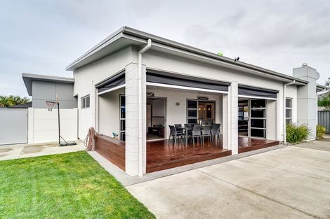 Photo of property in 18 Palliser Place, Poraiti, Napier, 4112