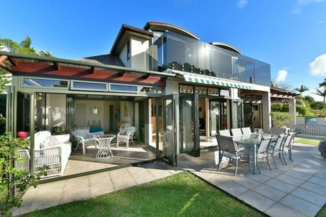 Photo of property in 21 The Crescent, Tindalls Beach, Whangaparaoa, 0930