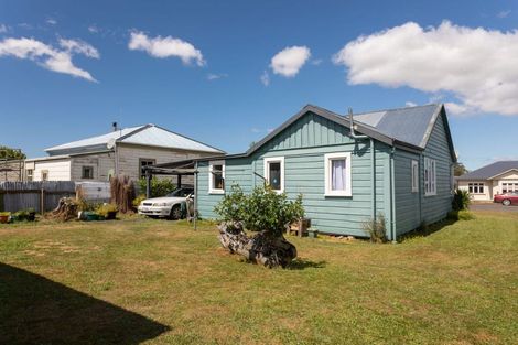Photo of property in 18 Mccallum Street, Dannevirke, 4930