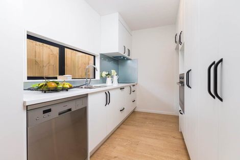 Photo of property in 14 Korama Lane, New Lynn, Auckland, 0600