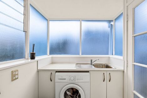 Photo of property in 1/21 East Coast Road, Milford, Auckland, 0620