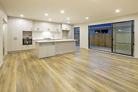 Photo of property in 26 Sapwood Crescent, Takanini, 2110