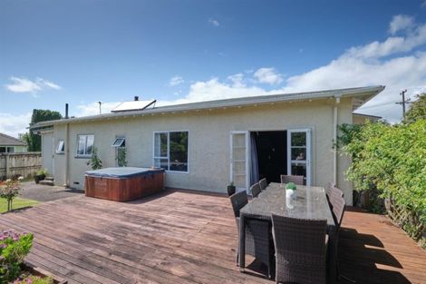 Photo of property in 56 Celia Street, Stratford, 4332