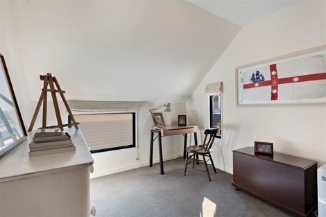 Photo of property in 77 Holly Road, St Albans, Christchurch, 8014