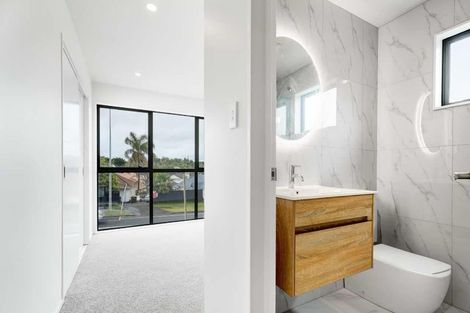 Photo of property in 4/800 Chapel Road, Northpark, Auckland, 2016