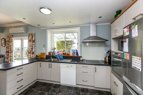 Photo of property in 41a Omata Road, Marfell, New Plymouth, 4310