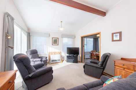 Photo of property in 1 Lilac Lane, Maungaraki, Lower Hutt, 5010