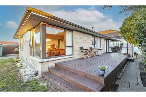 Photo of property in 11 Quebec Place, Wainoni, Christchurch, 8061