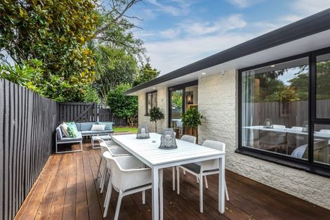 Photo of property in 1/48 Jeffreys Road, Fendalton, Christchurch, 8052