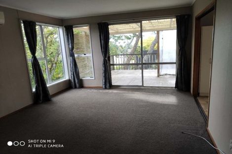 Photo of property in 22 Parrs Cross Road, Henderson, Auckland, 0612