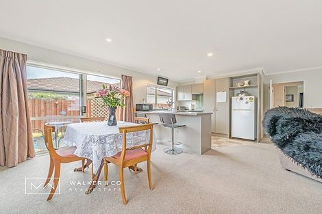 Photo of property in 8 Woodland Mews, Wainuiomata, Lower Hutt, 5014