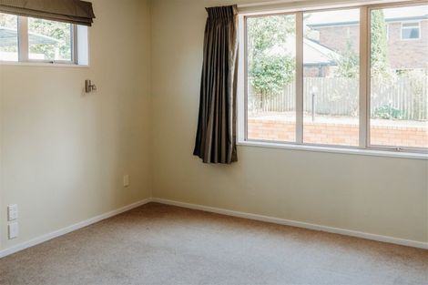 Photo of property in 64 Willowview Drive, Redwood, Christchurch, 8051