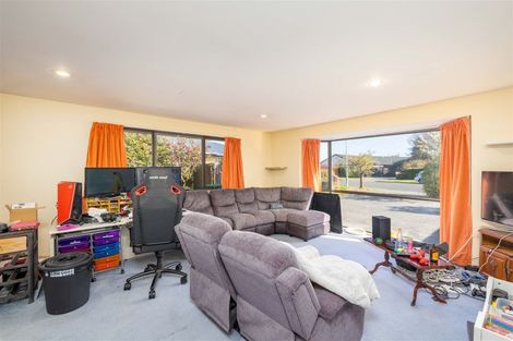 Photo of property in 33 Eders Road, Woodend, 7610