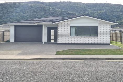 Photo of property in 28 Manor Park Road, Manor Park, Lower Hutt, 5019