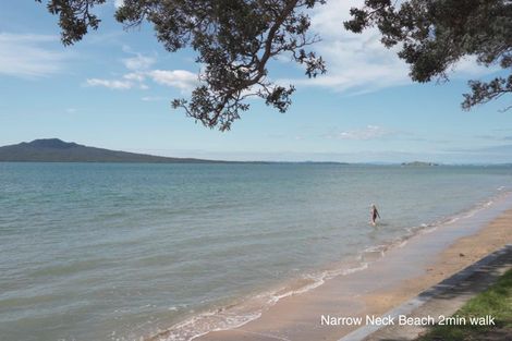 Photo of property in 1/22 North Avenue, Narrow Neck, Auckland, 0624