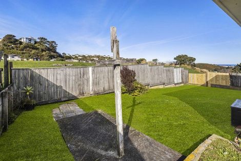 Photo of property in 13 Arun Crescent, Southgate, Wellington, 6023