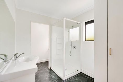 Photo of property in 5c Cowley Drive, Temple View, Hamilton, 3218