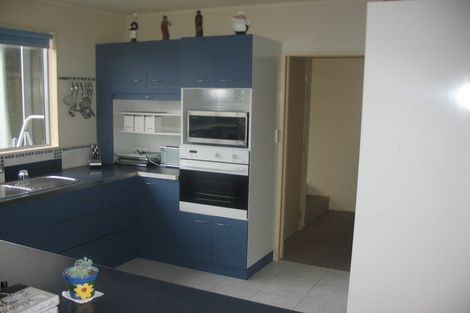 Photo of property in 4 Lyons Crescent, Strathmore Park, Wellington, 6022