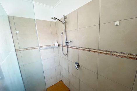 Photo of property in 2/40 Onepoto Road, Hauraki, Auckland, 0622