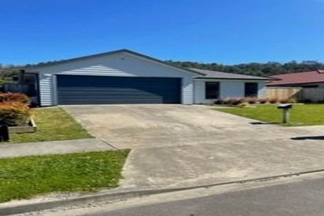 Photo of property in 13 Poppy Watts Grove, Stokes Valley, Lower Hutt, 5019