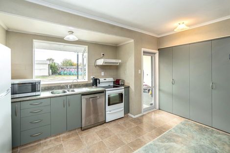 Photo of property in 24 Lansdowne Crescent, Lansdowne, Masterton, 5810